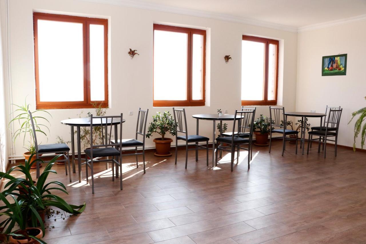 Seva Guesthouse And Cottages Byurakan Esterno foto